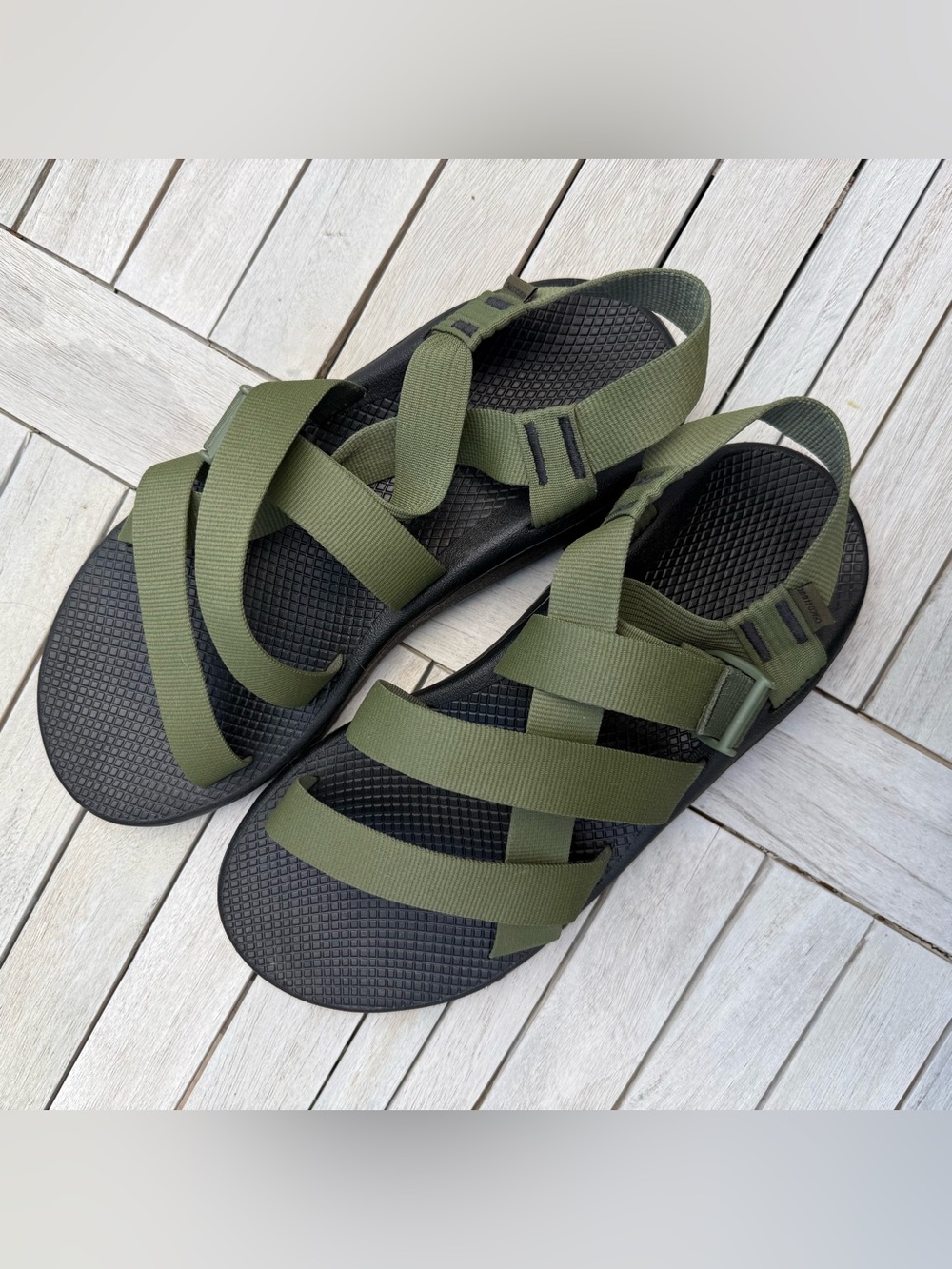 Chaco Men's Green strapped sandal size 12